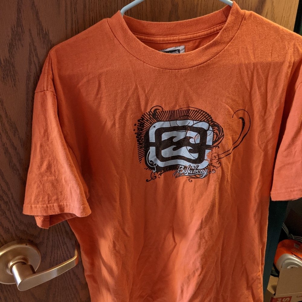 Billabong T shirt orange graphic Y2K short sleeve